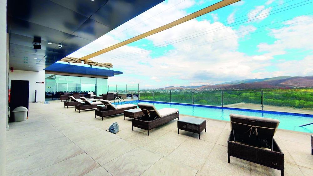 Hampton Inn And Suites San Luis Potosi Slp Eksteriør billede