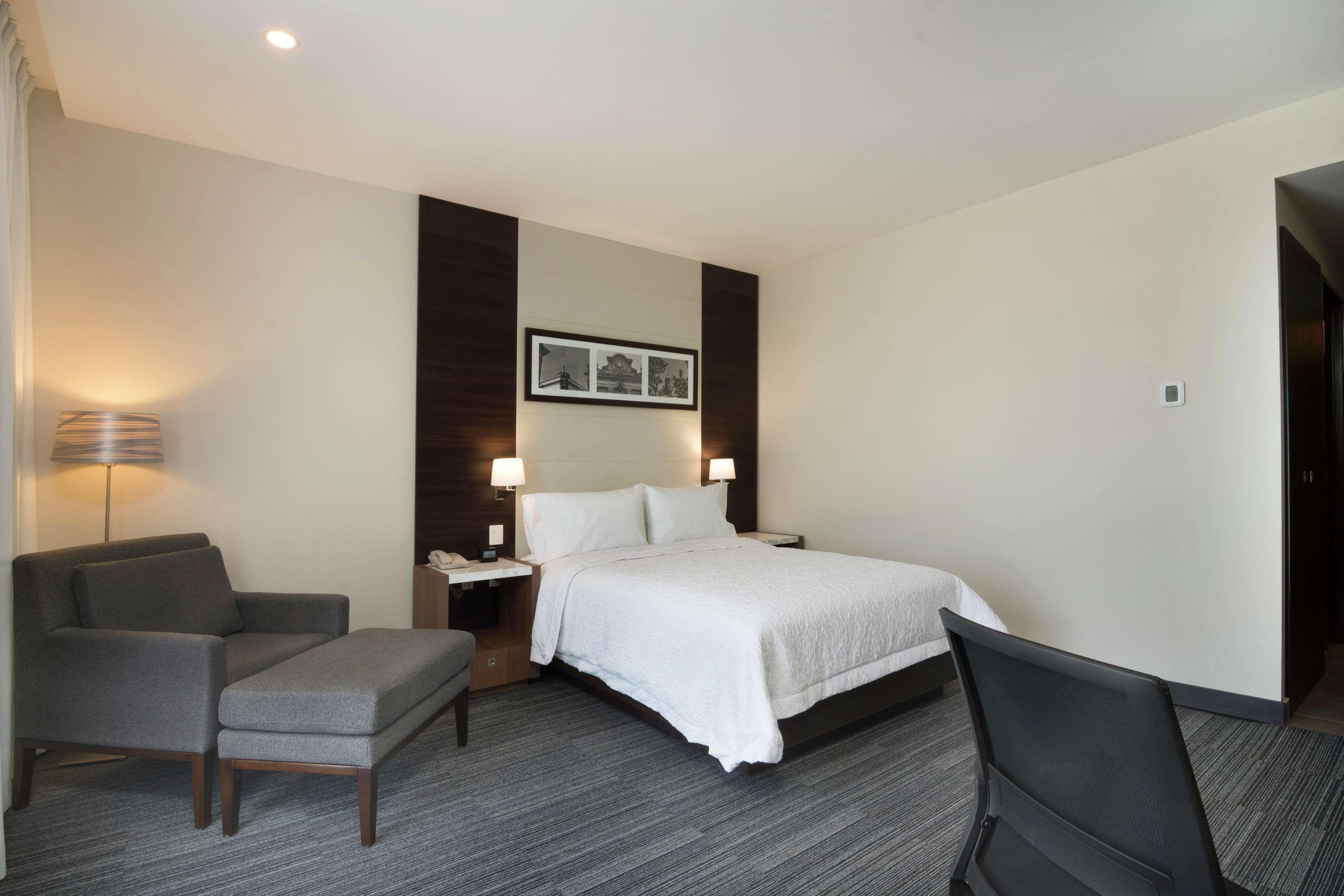 Hampton Inn And Suites San Luis Potosi Slp Eksteriør billede