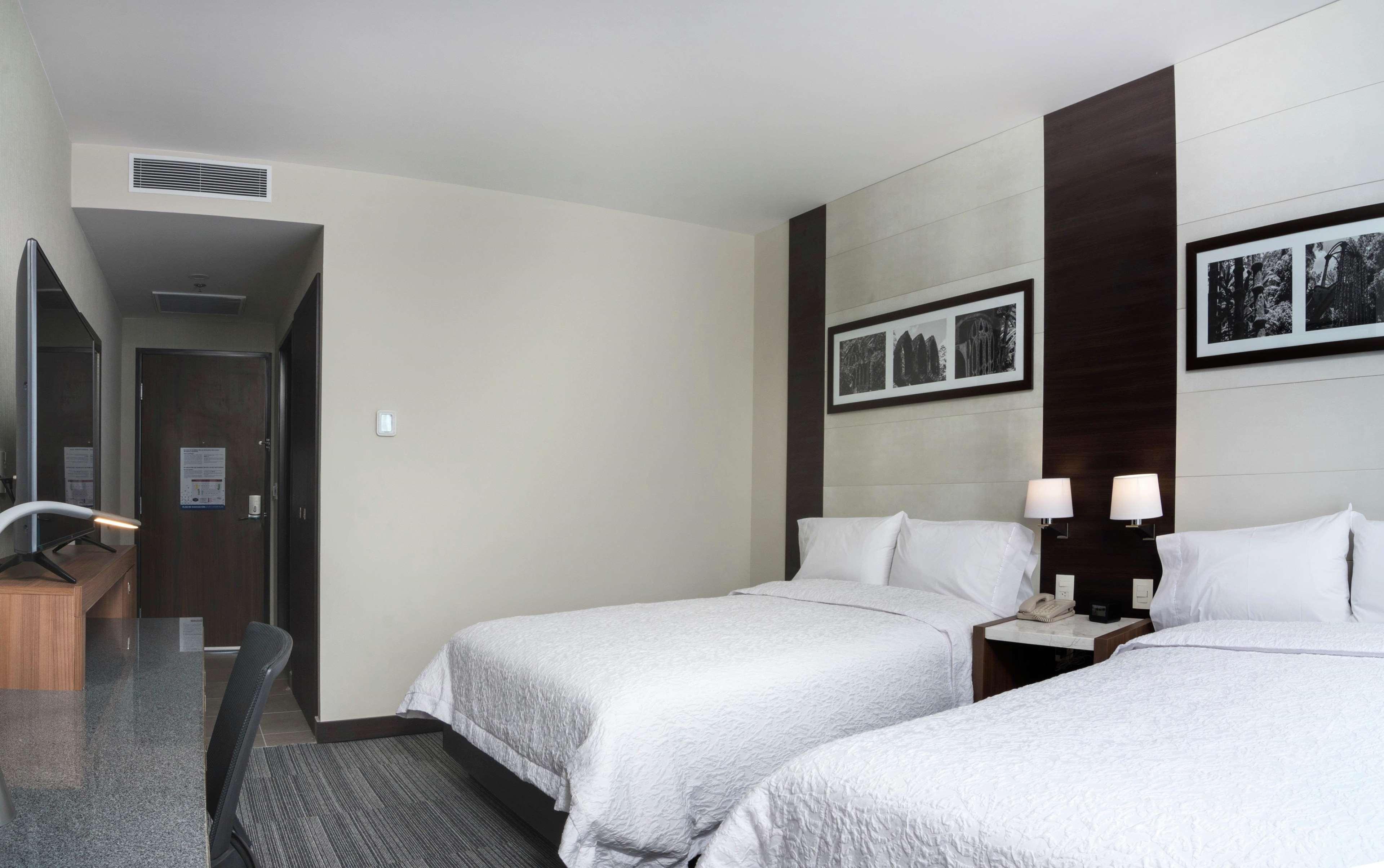 Hampton Inn And Suites San Luis Potosi Slp Eksteriør billede