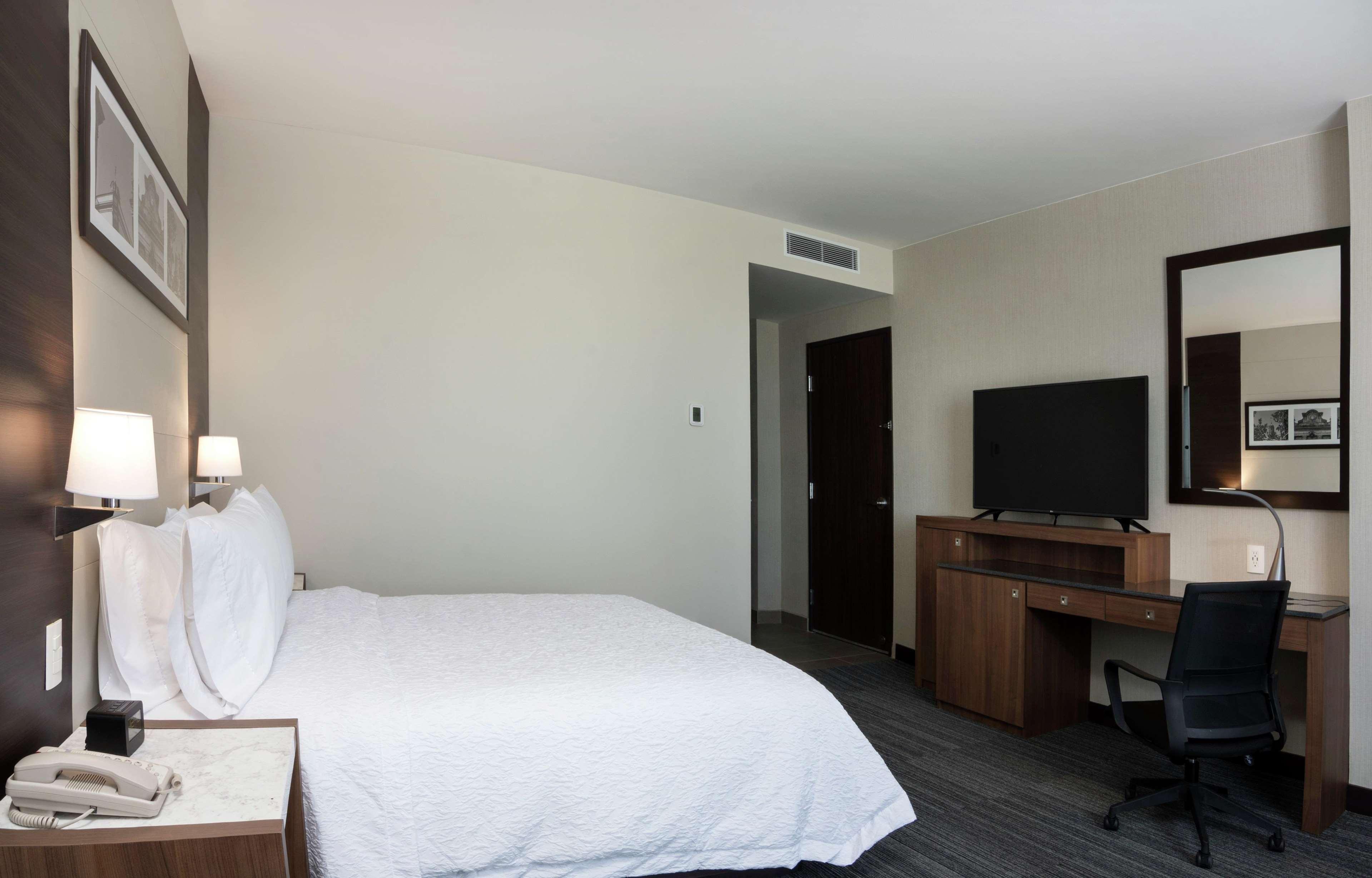 Hampton Inn And Suites San Luis Potosi Slp Eksteriør billede