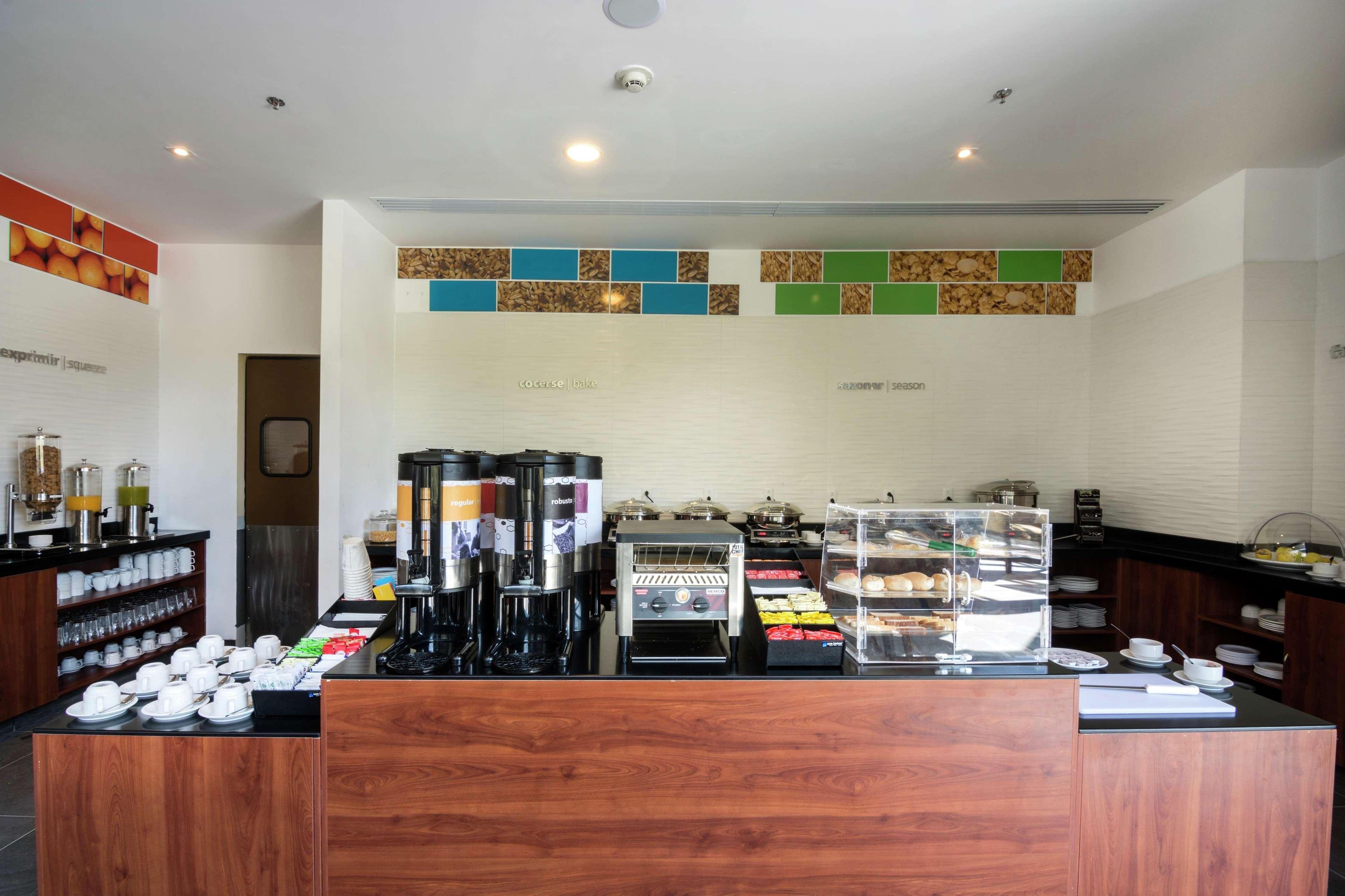 Hampton Inn And Suites San Luis Potosi Slp Eksteriør billede